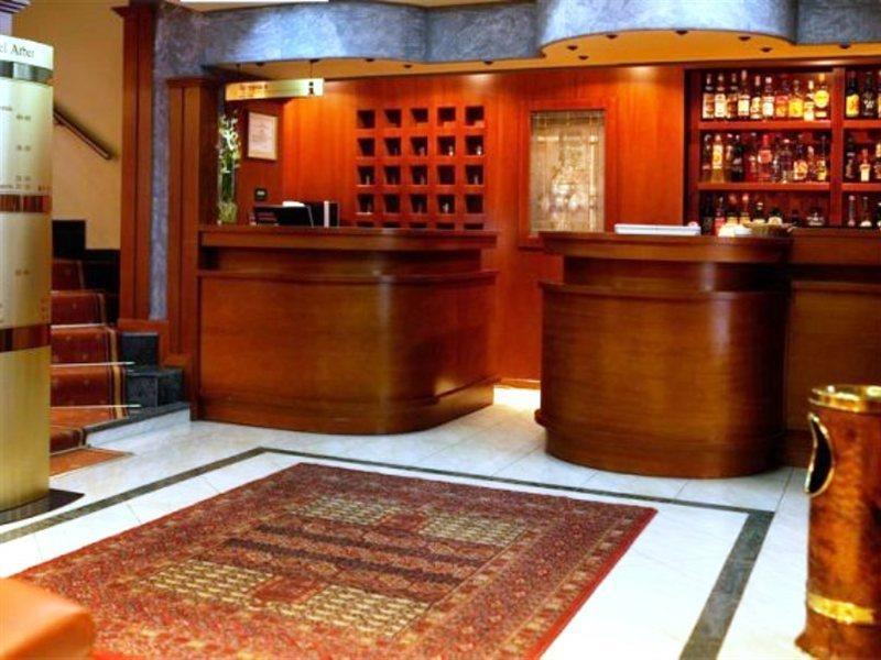 Arber Hotel Tirana Exteriör bild